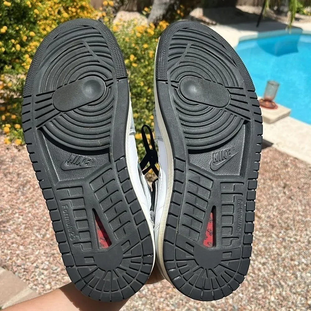 NIKE AIR JORDAN 1 Zoom Sneakers!